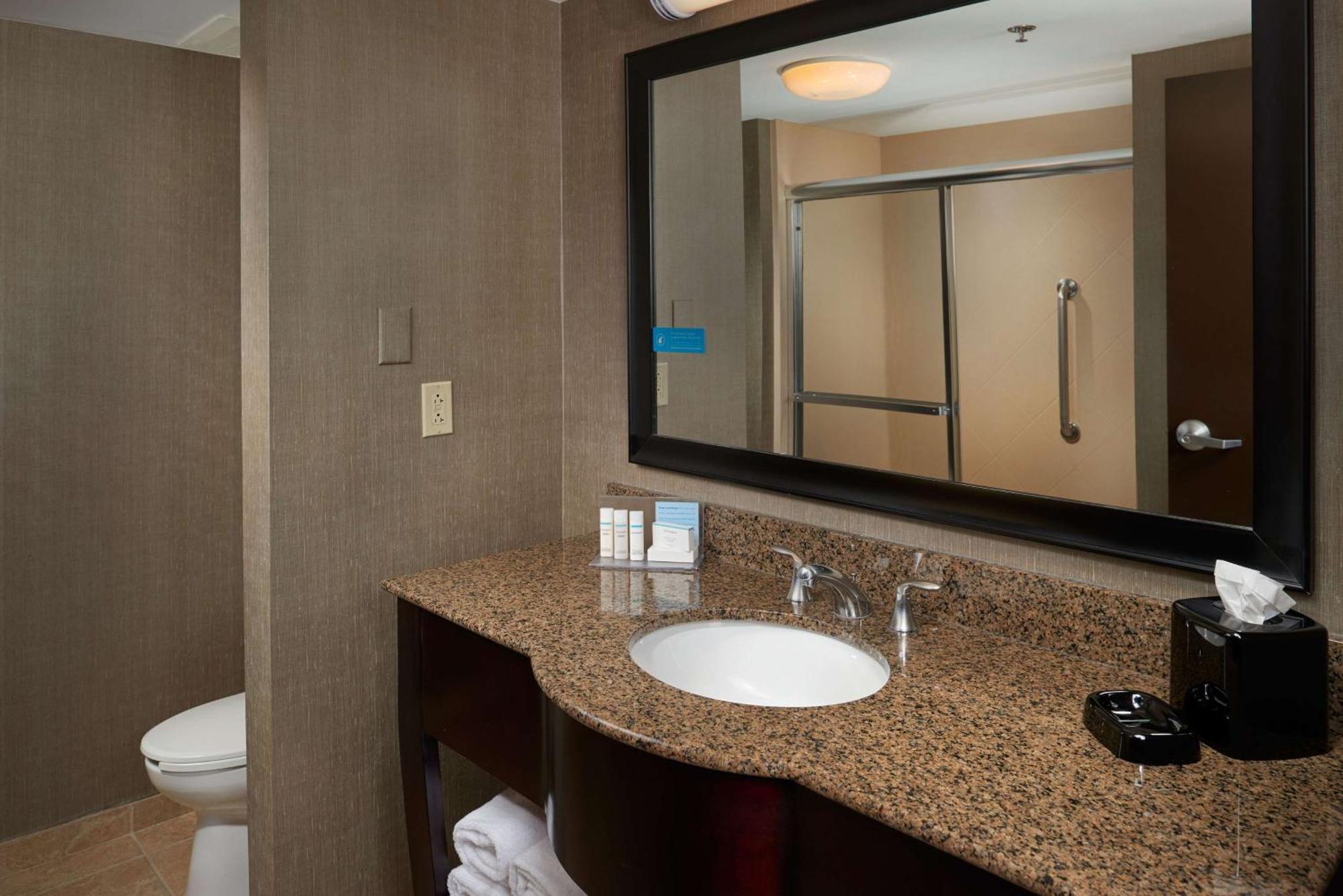 Hotel Hampton & 3*